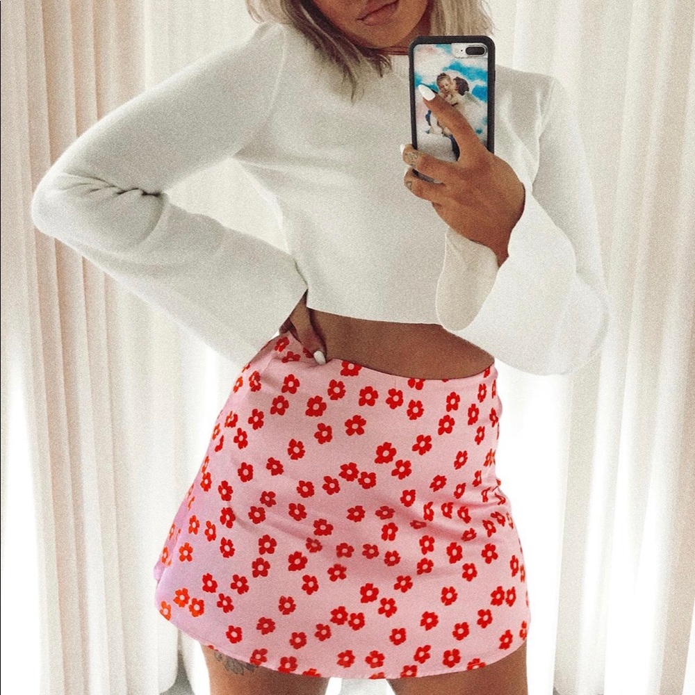Princess Polly flower power mini skirt NWT!!